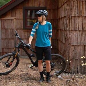 Like New Flylow Hawkins 3/4 Sleeve Mountain Biking Shirt, Teal, S, MSRP $75